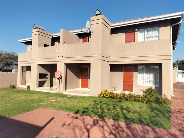 2 Bedroom Townhouse 2 Bedroom Townhouse