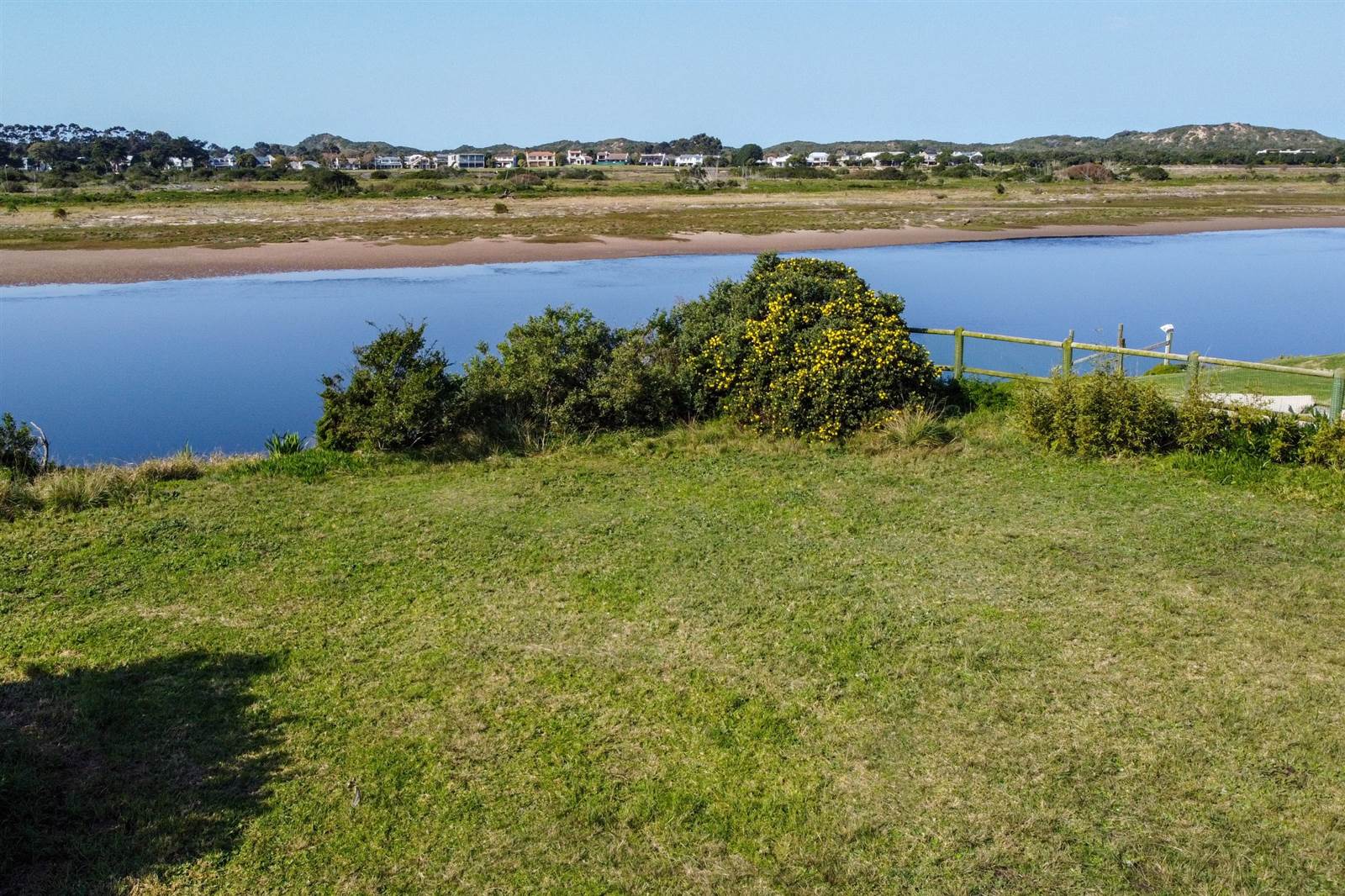 1616 m² Land available in Keurboomstrand photo number 9