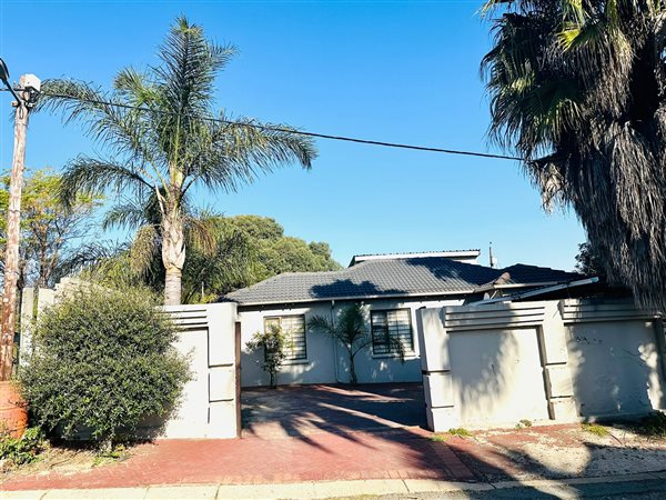 3 Bedroom House 3 Bedroom House