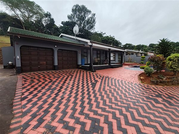 4 Bedroom House 4 Bedroom House
