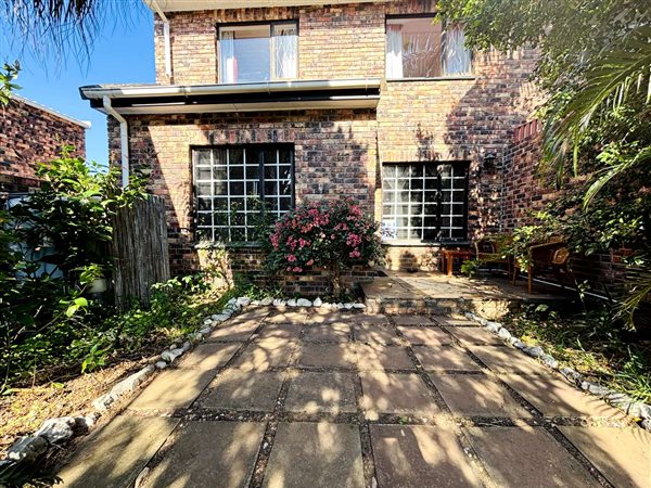 3 Bedroom Townhouse 3 Bedroom Townhouse