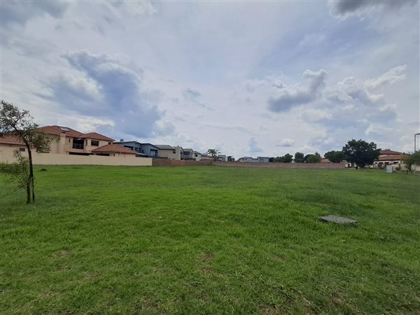 2 391 m² Land