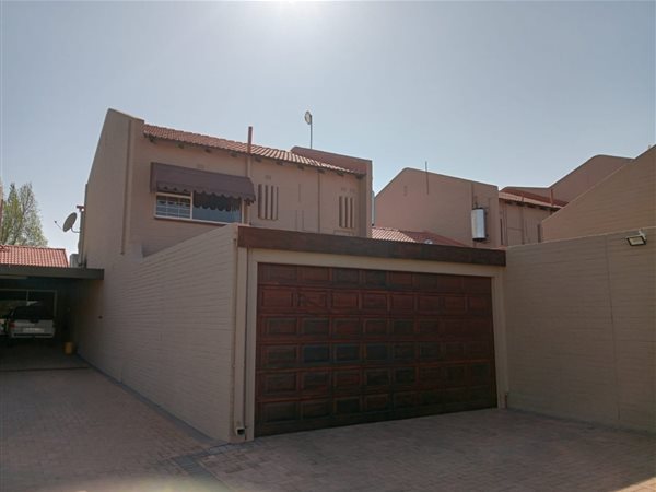 3 Bed Townhouse in Jan Cilliers Park