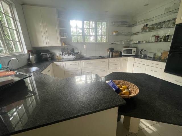 4 Bed Townhouse in Essenwood photo number 15