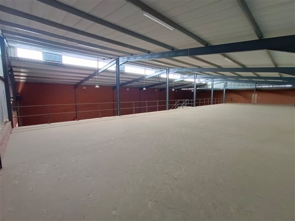 1 422  m² Industrial space