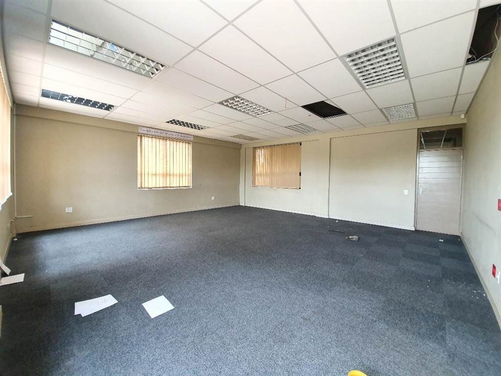 2600  m² Commercial space in Century City photo number 18