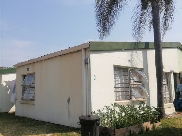 2 Bed House in Bloubosrand