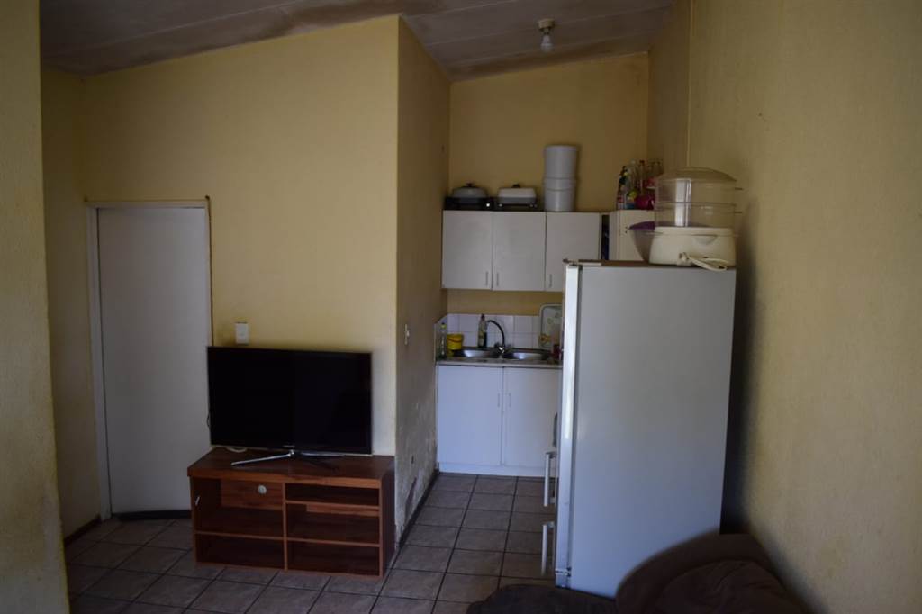 2 Bed House in Bloubosrand photo number 2