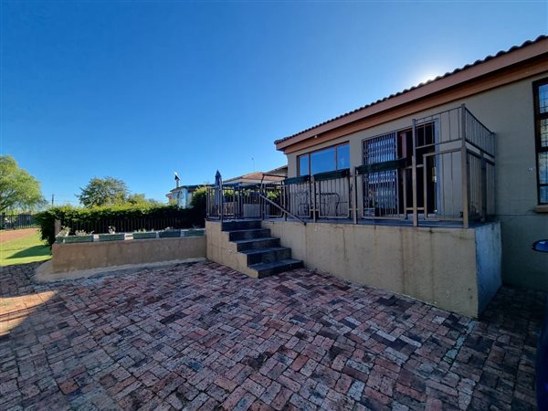 3 Bedroom House 3 Bedroom House