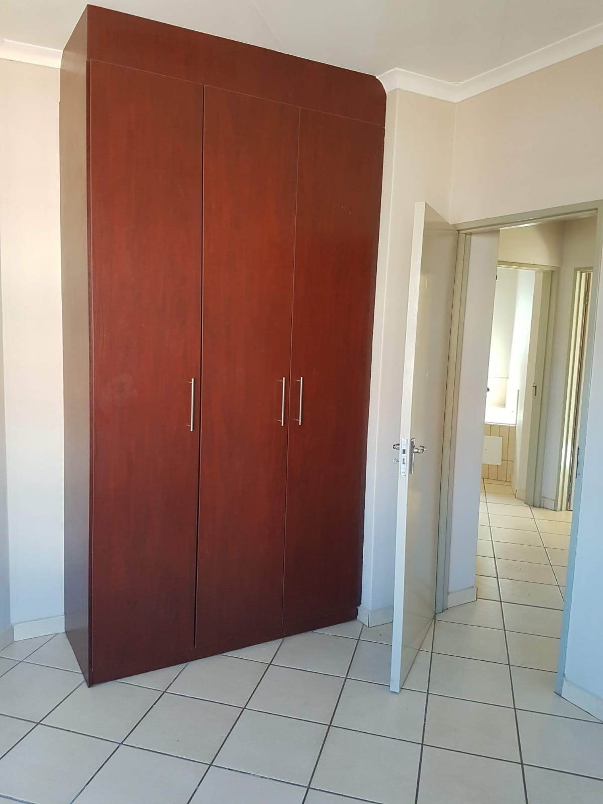 3 Bed Flat in Waterval East photo number 14