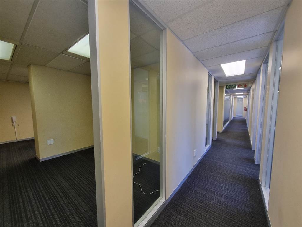 447  m² Commercial space in Hatfield photo number 27