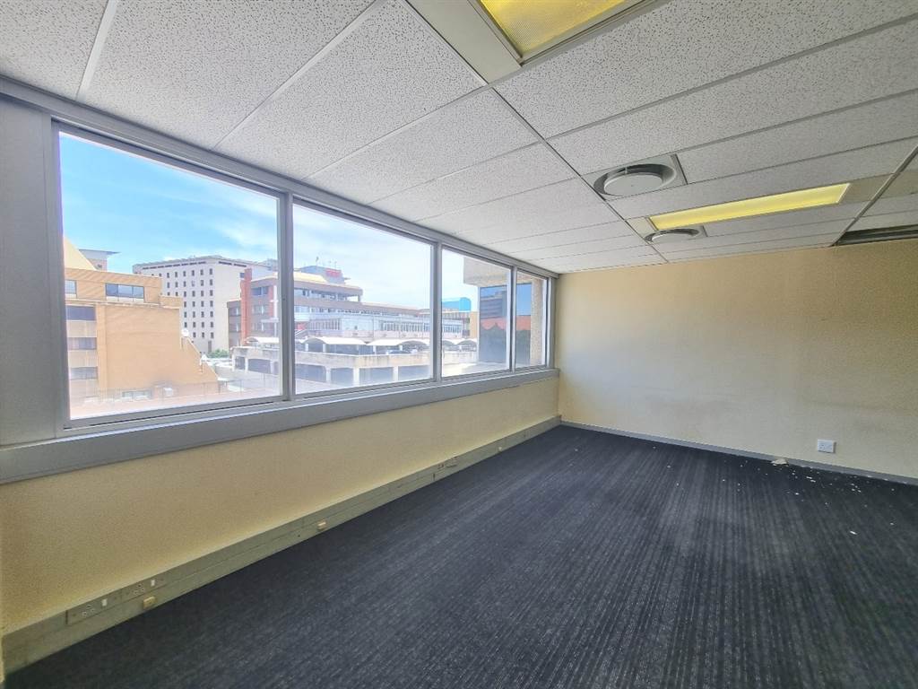 447  m² Commercial space in Hatfield photo number 24