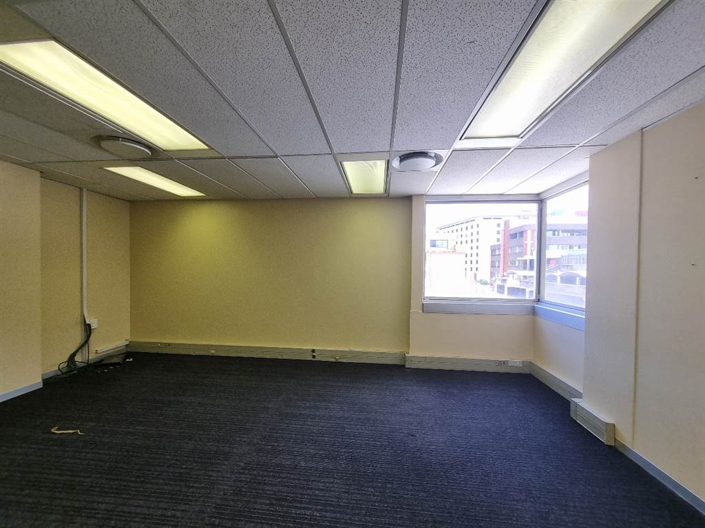 447  m² Commercial space in Hatfield photo number 2