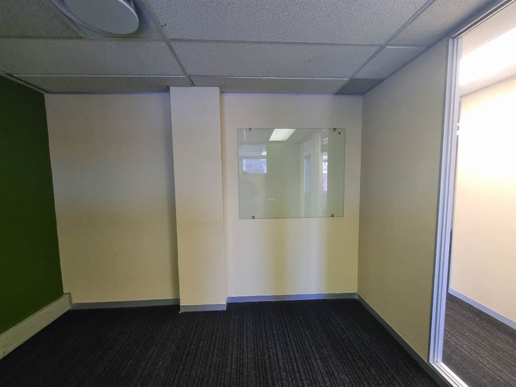 447  m² Commercial space in Hatfield photo number 12