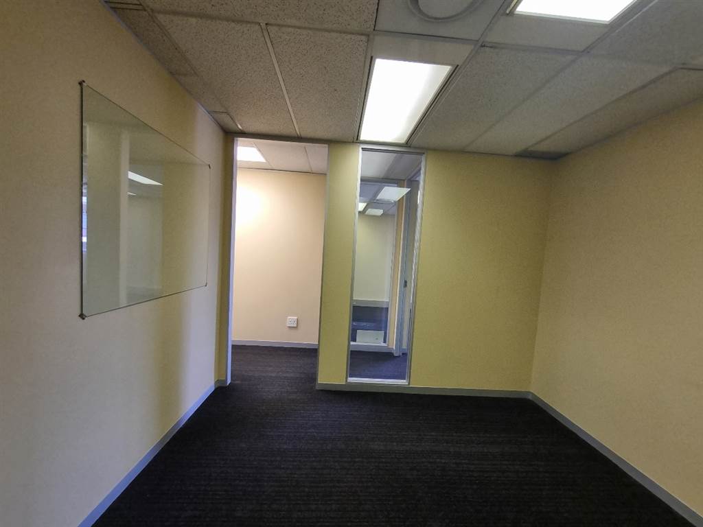 447  m² Commercial space in Hatfield photo number 18