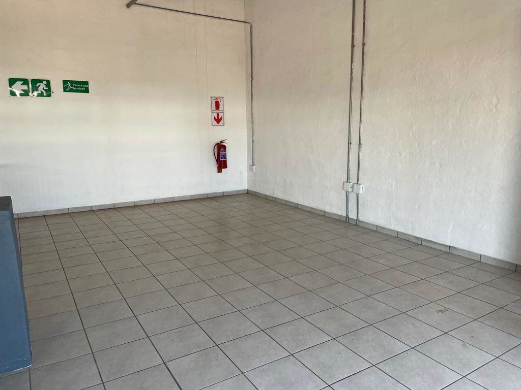 120  m² Commercial space in Larrendale photo number 5
