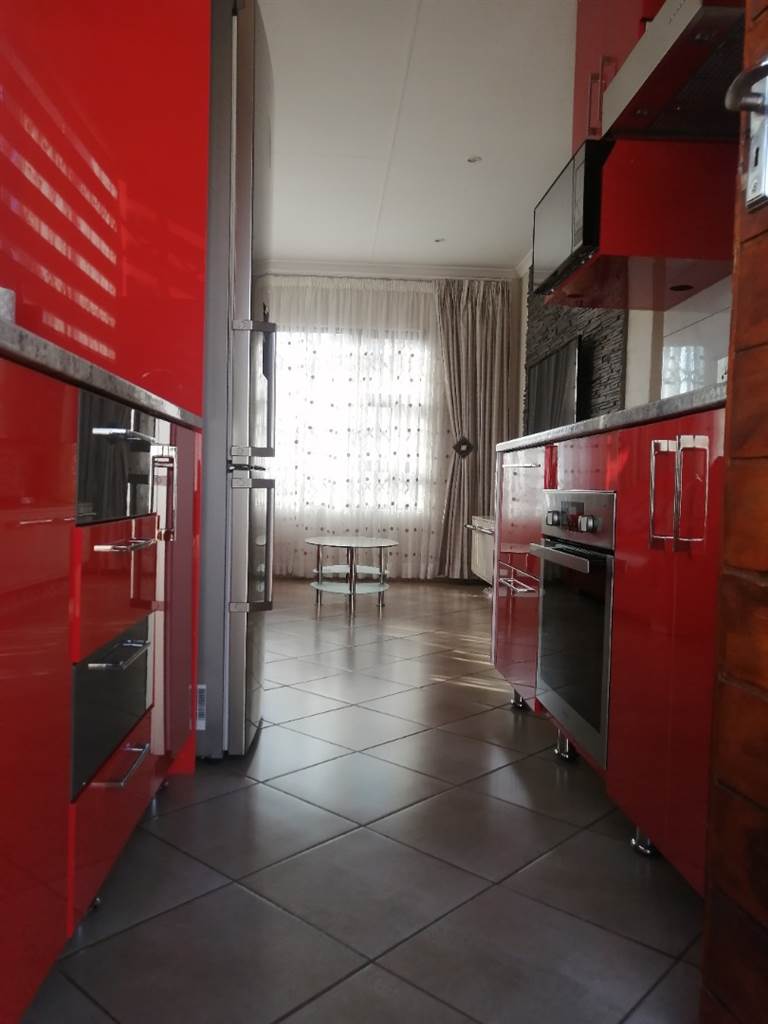 3 Bed House in Benoni CBD photo number 2