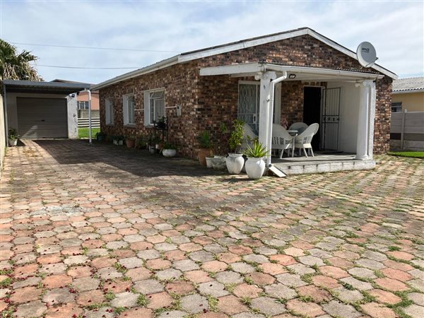 3 Bedroom House 3 Bedroom House