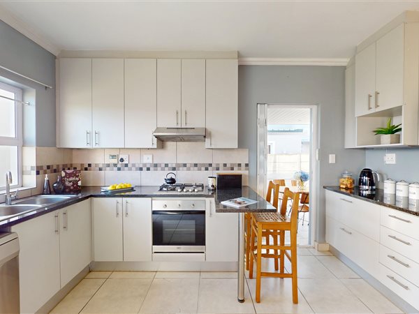 2 Bedroom House 2 Bedroom House