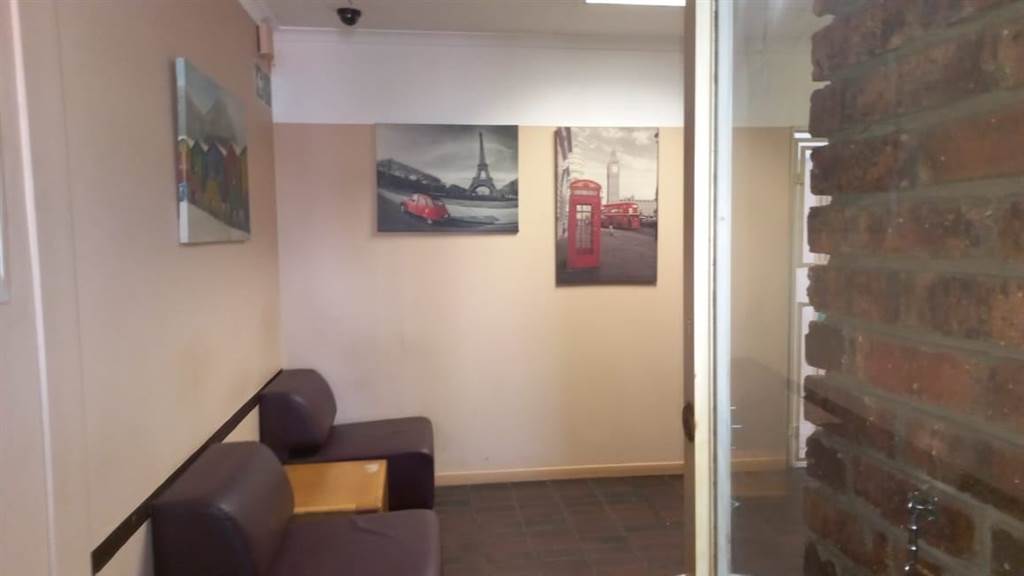 Commercial space in New Redruth photo number 3