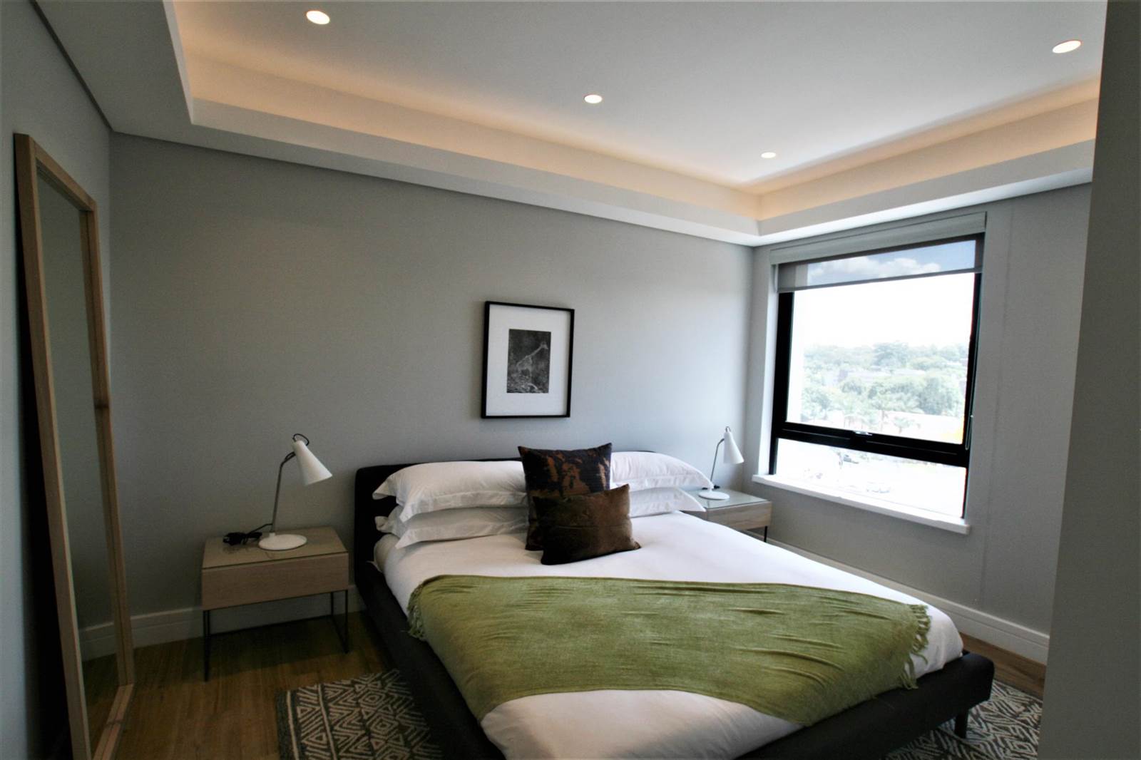 2 Bed Apartment in Melrose Arch photo number 4