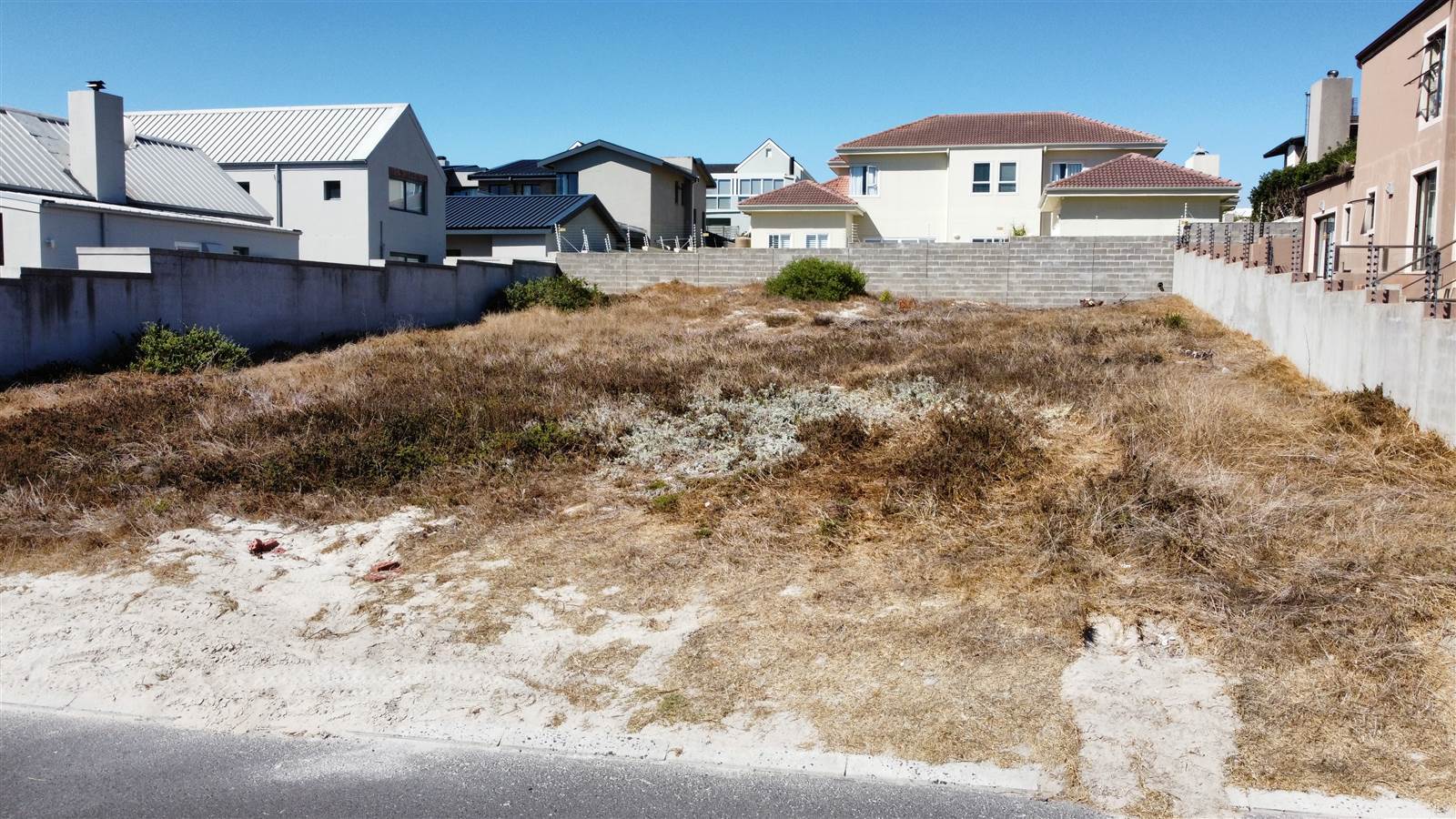 635 m² Land available in Big Bay photo number 11
