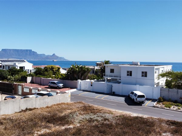 635 m² Land available in Big Bay