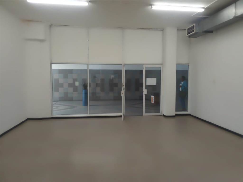 100  m² Retail Space in Pinetown Central photo number 1