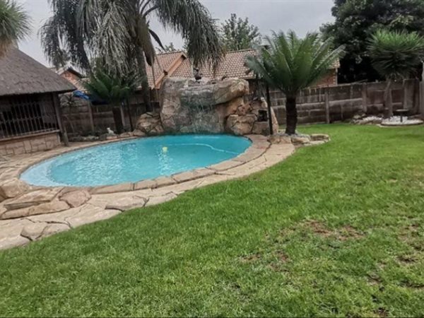 3 Bedroom House 3 Bedroom House