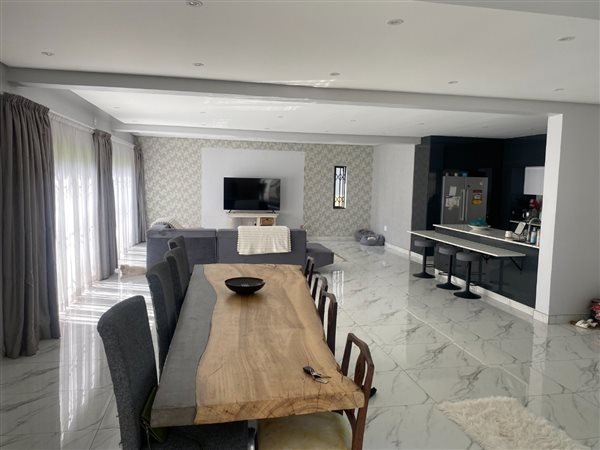 3 Bedroom Townhouse 3 Bedroom Townhouse