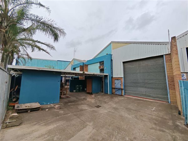 475 m² Industrial space 475 m² Industrial space
