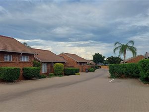 Townhouse in Amberfield Heights