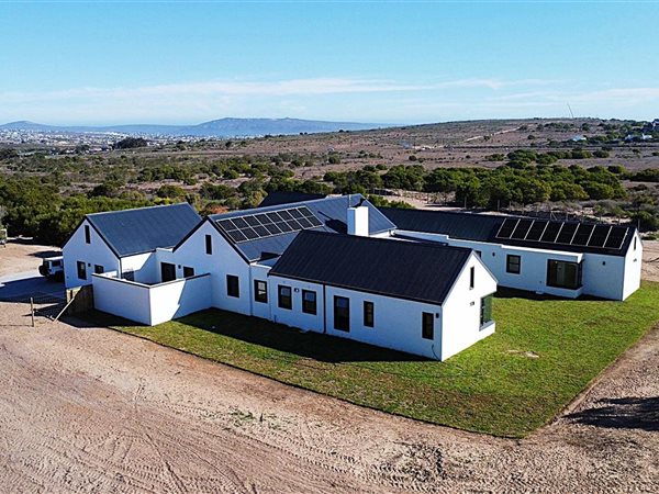 5 Bedroom House 5 Bedroom House