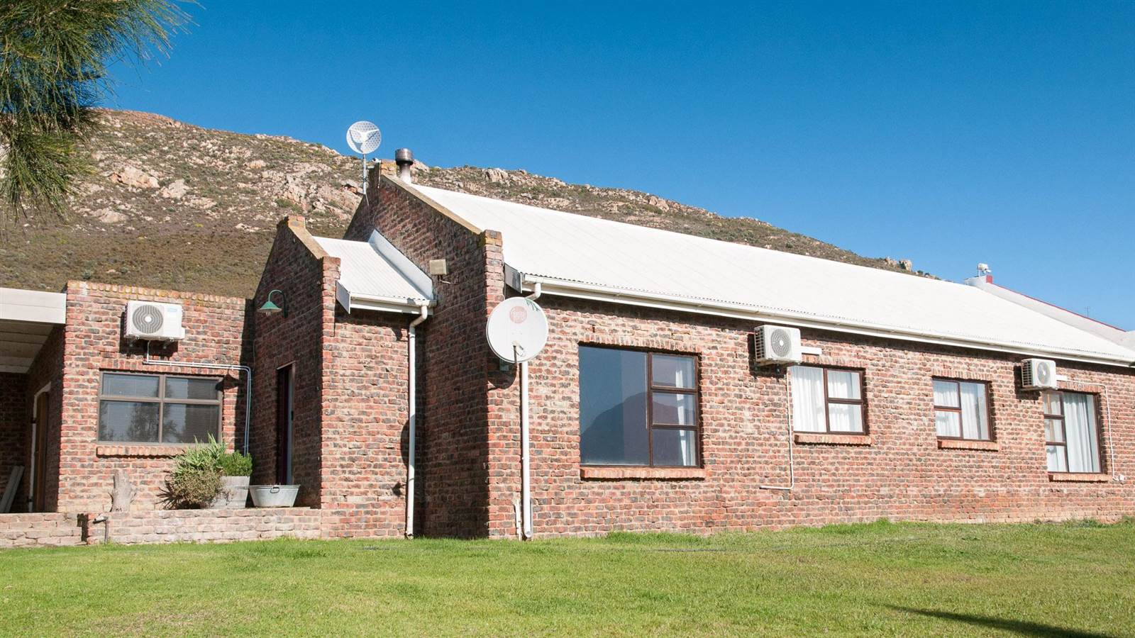 4 Bed House in Tulbagh photo number 1