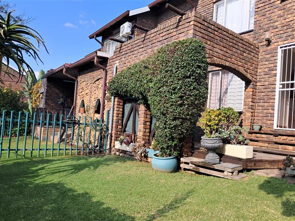3 Bedroom House 3 Bedroom House