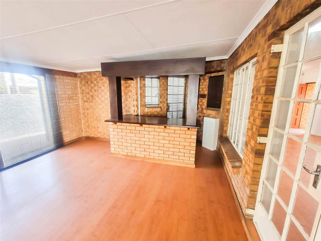 3 Bed Townhouse for sale in Glen Marais T4756768 Private Property