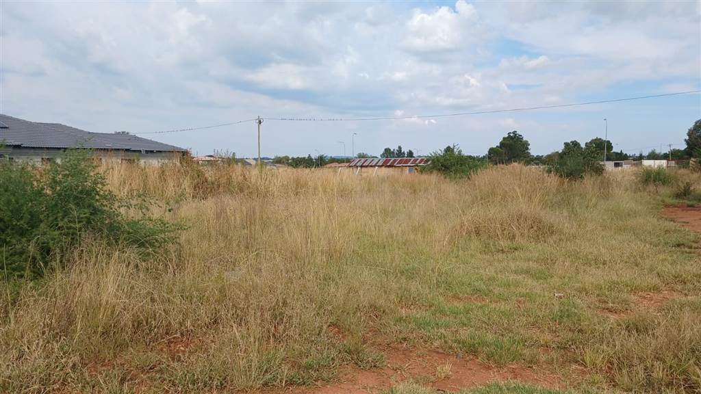 996 m² Land available in Meyerton Central photo number 1