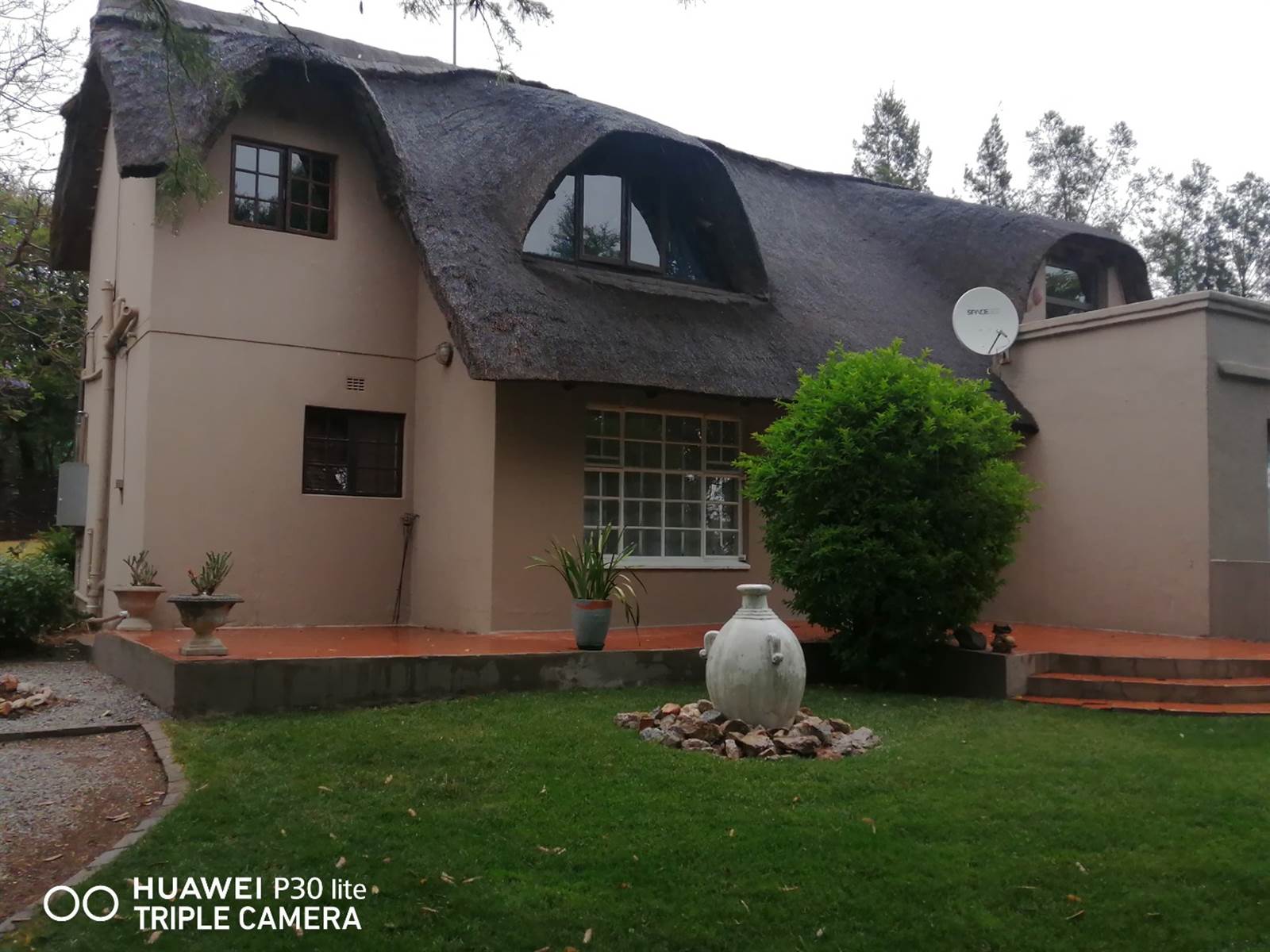 4 Bed House in Mnandi AH photo number 3