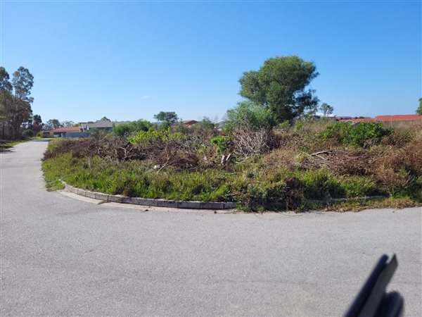 994 m² Land available in Fairview