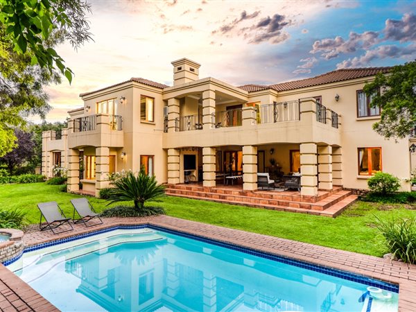 5 Bedroom House 5 Bedroom House