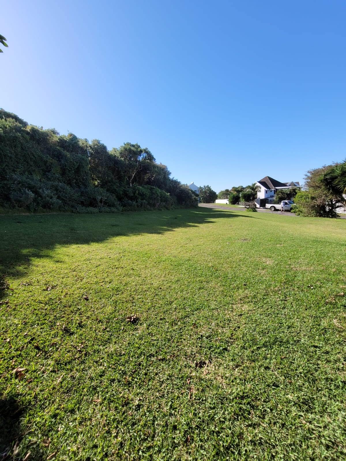 685 m² Land available in Cove Rock photo number 1