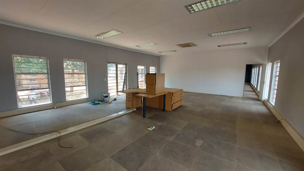 230  m² Commercial space in Lyttelton Manor photo number 25