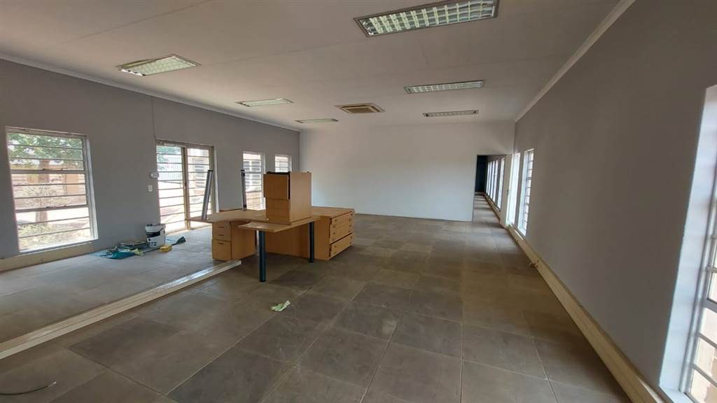 230  m² Commercial space in Lyttelton Manor photo number 22
