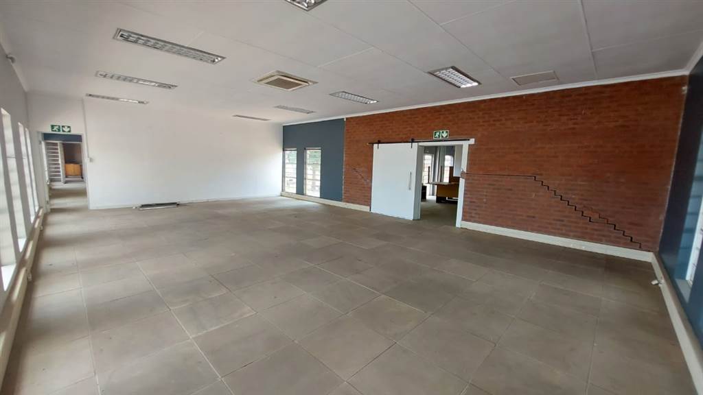 230  m² Commercial space in Lyttelton Manor photo number 10