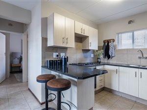 2 Bed House in Halfway House