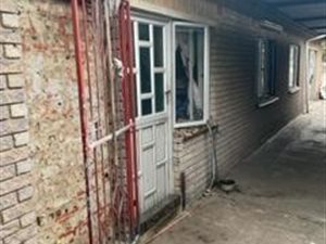 2 Bed House in Merebank East