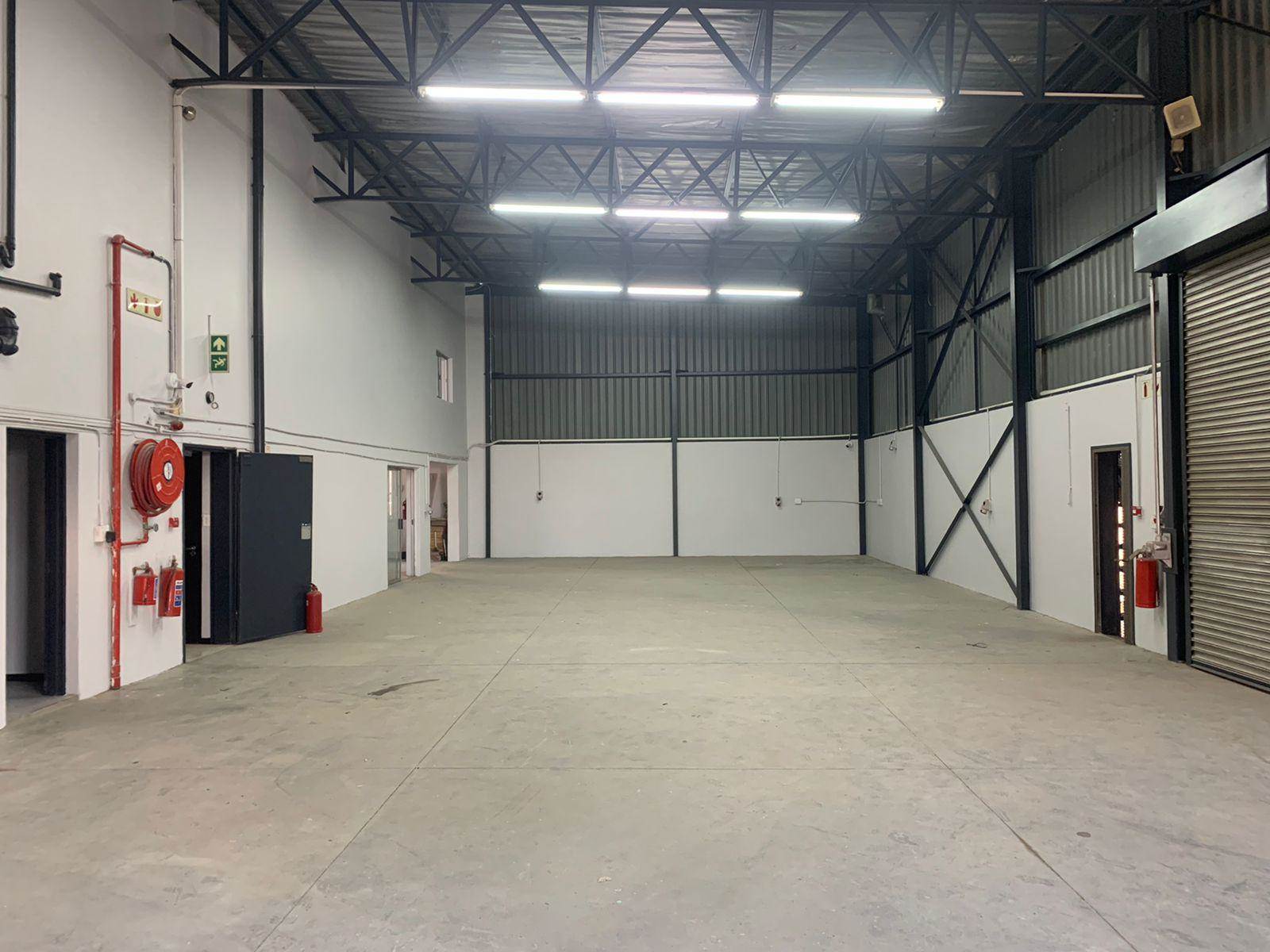552  m² Industrial space in Marlboro photo number 4