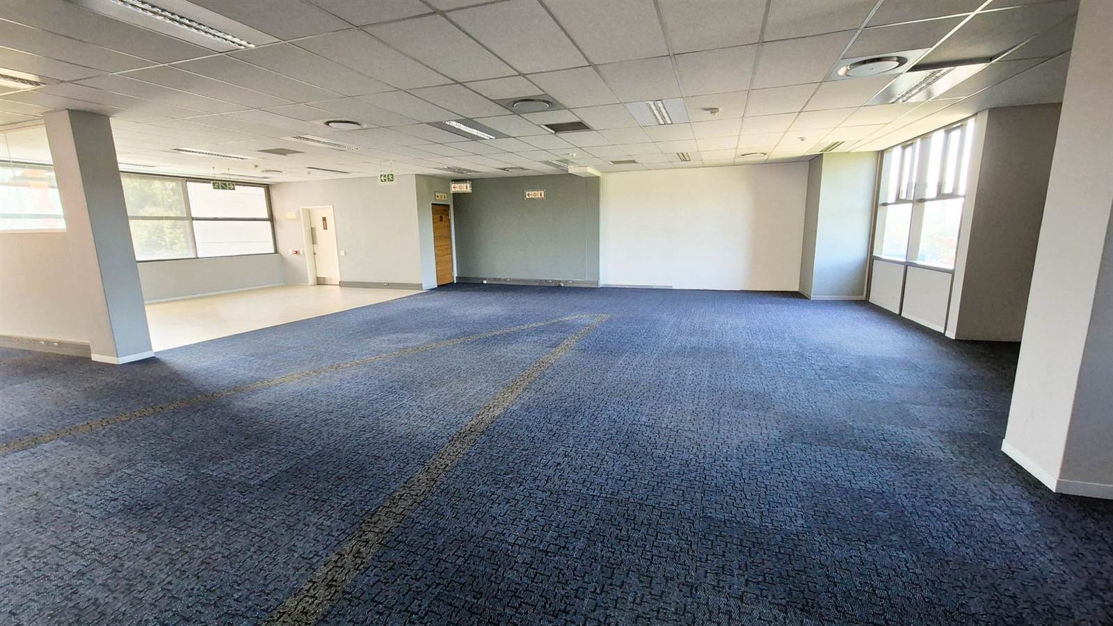 895  m² Office Space in Ashlea Gardens photo number 7