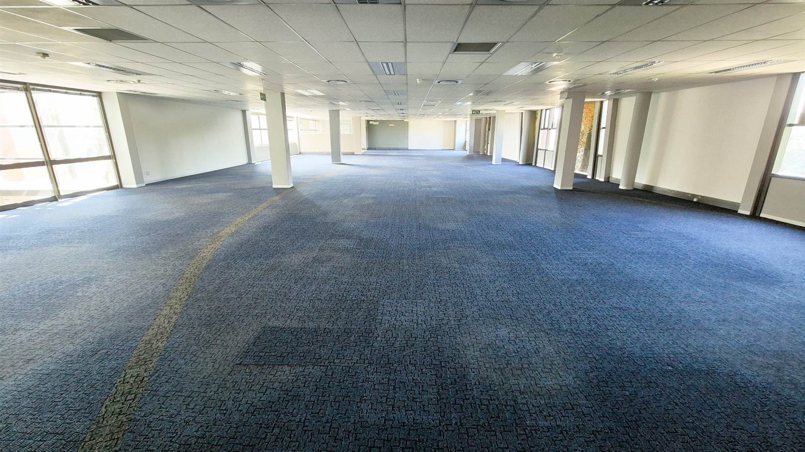 895  m² Office Space in Ashlea Gardens photo number 5