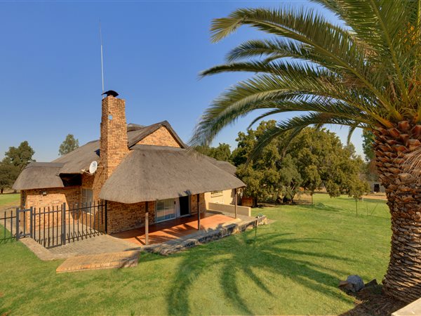 2.6 ha Smallholding 2.6 ha Smallholding